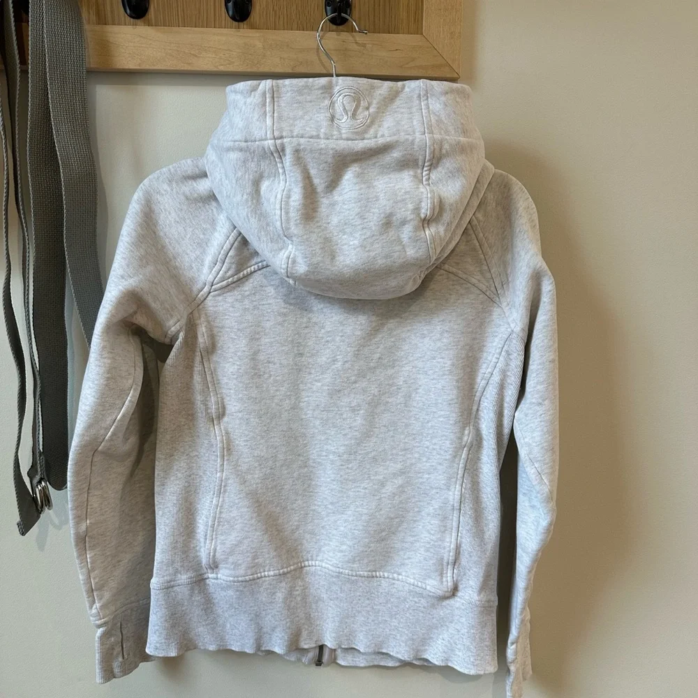 Lululemon Heather Gray Scuba Full Zip size 8 - Picture 2 of 3